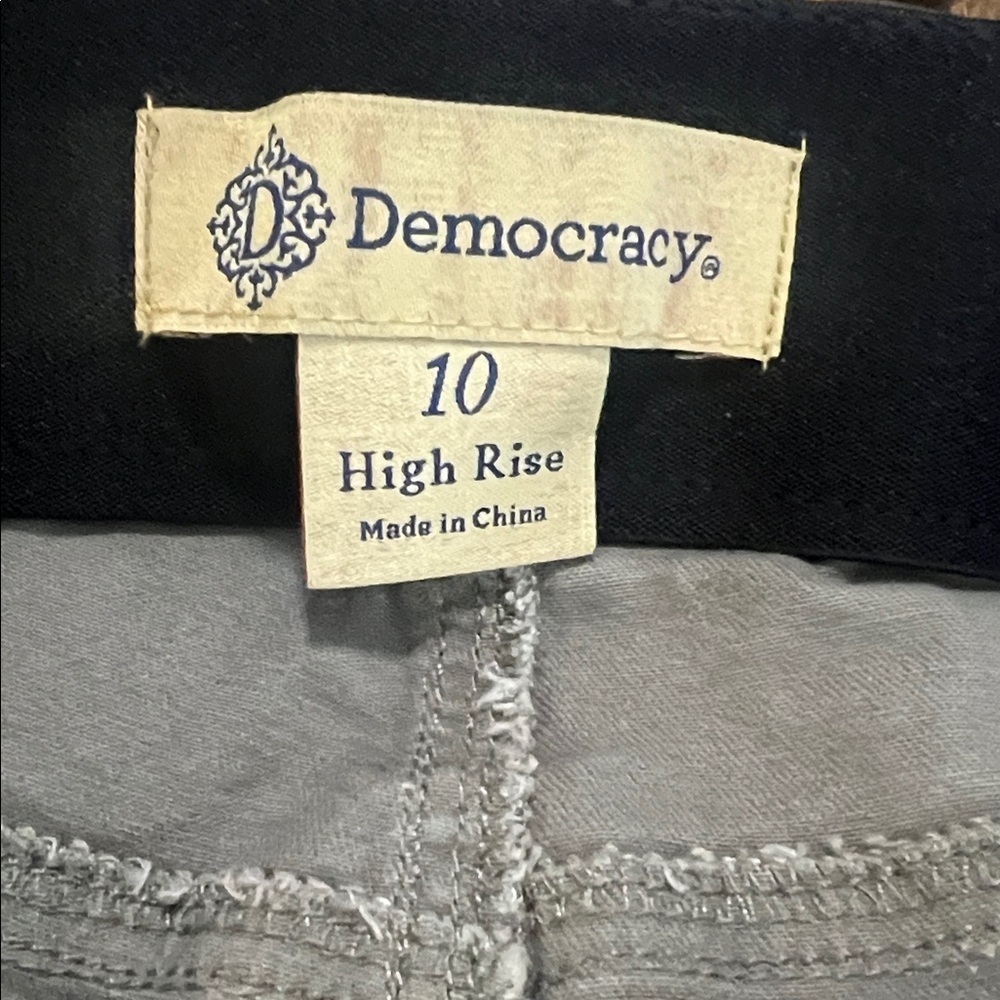 Democracy Gray High Rise Pants 👖 - Picture 2 of 4